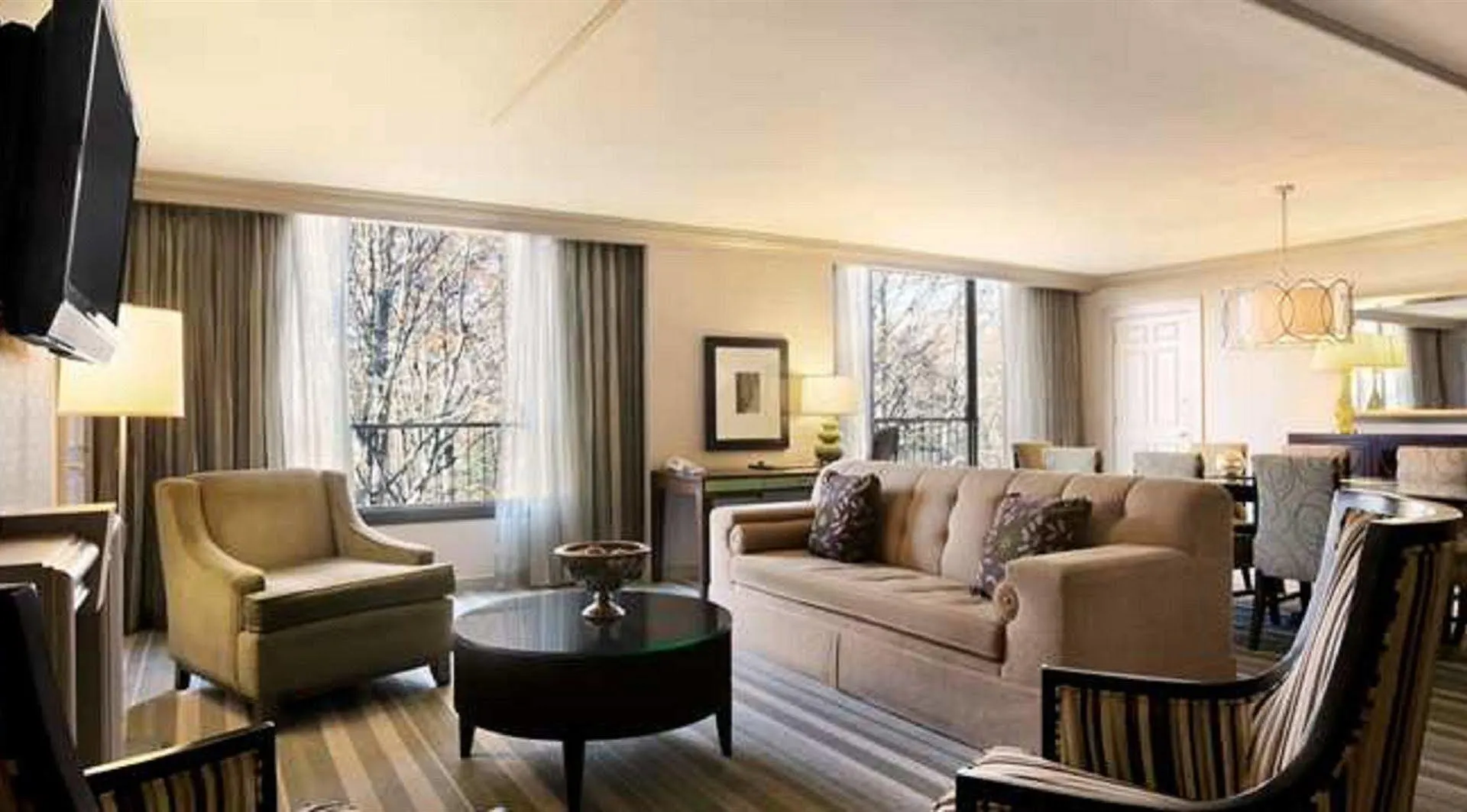 Hilton Westchester Rye Brook 3*,