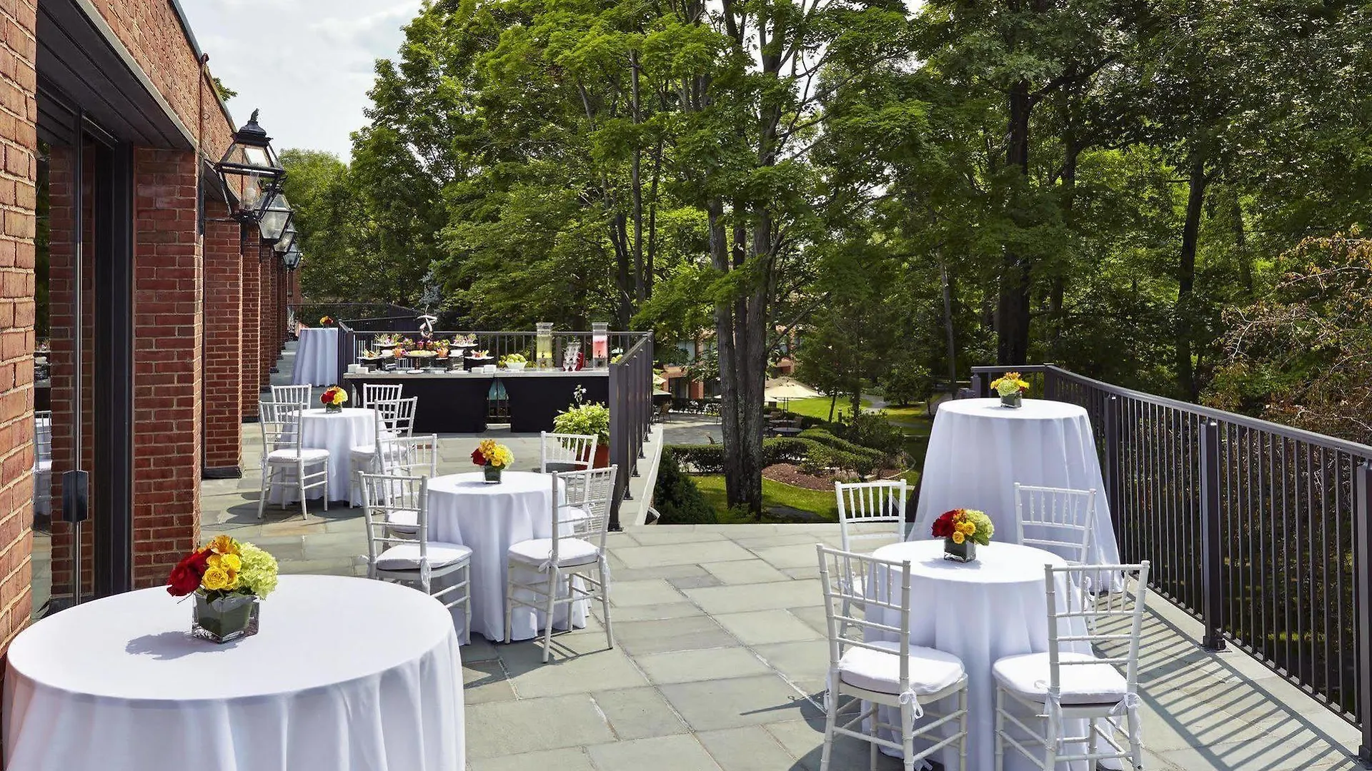 Hilton Westchester Rye Brook 3*,