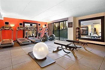 Rye Brook Hilton Westchester מלון